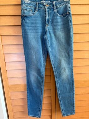 Old Navy Medium Blue Skinny Jeans